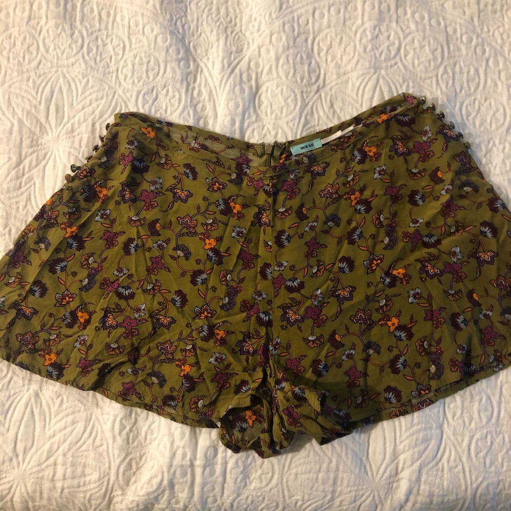 UO Kimchi Blue Floral Shorts